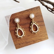 【IXORA Ready Stock】S925 Sterling Silver Korean Retro Flower Pearl Drop-Shaped Earrings 耳环现货