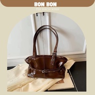 Túi xách kẹp vai kiểu Hàn trẻ trung và nổi bật .Túi xách đa năng