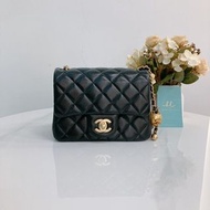 Chanel 金球 mini flap 17 gold ball Black Quilted Lambskin Classic Flap Bag with Ball Charm