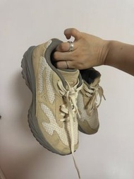 BEAMS x Mizuno Wave Rider Beta