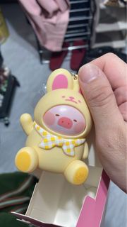LULU THE PIGGY LULU豬 罐頭豬LULU 7-11 7仔 Seven-eleven 可轉臉 兔仔豬LULU 粉黃色