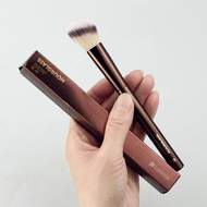 Cọ Trang Điểm Hourglass #15 Cheek Brush Dụng Cụ Làm Đẹp Cọ Bột Phấn Che Khuyết Điểm Góc Nghiêng