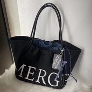 EDERN 2025 แท้ใหม่ กระเป๋า Merge ขนาดใหญ่ Merge A Day Bag กระเป๋า Tote กระเป๋าสะพายไหล่ผู้หญิงแฟชั่น