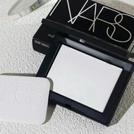 NARS 光透感透明定妝大白餅 蜜粉餅10g持久定妝粉乾粉