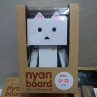 日版 Kaiyodo海洋堂 Revoltech DANBOARDmini 白貓 Shiro White Cat 阿楞 四葉妹妹 紙箱人 購自日本