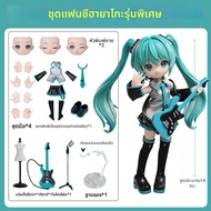 รูปหุ่น Hatsune Miku ชุดแข่งรถสไตล์ Q ของตกแต่งโต๊ะ