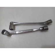 Swivel socket spanner 16x17mm