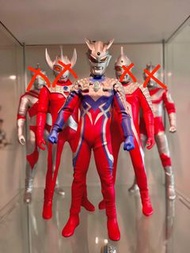 咸旦超人 Ultraman Zero 1/6 RAH MEDICOM