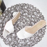 Dép nữ cao gót vuông 3p quai bản xếp chất liệu da bóng - G51