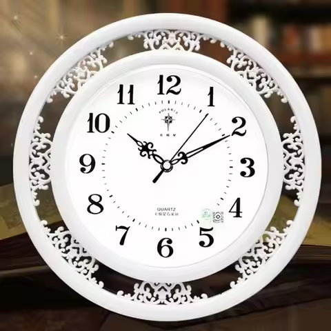 Wall Clock Carved Hollow Chinese Style Clock Creative Simple Mute Wall Clock Living Room Retro Quart