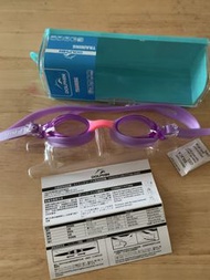 99% new - Japanese dolphin swimming goggle aged 3 - 8