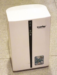 Imarflex 伊瑪牌『爽。潔淨』迷你靜音抽濕機(750ml)