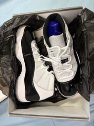 Nike Air Jordan 11 Retro 黑白