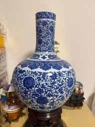 藍白青花瓷大花瓶連木座