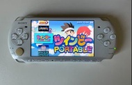 PSP3000(有電池) + 4GB SD Card + Memory Stick卡套 + USB充電線