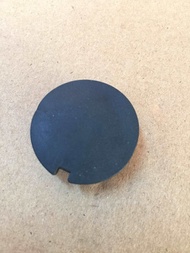 จุกปิดพื้นเหยียบ จุกยาง&พลาสติก ปิดหัวน็อตตรงพื้นเหยียบ ตรงรุ่น Lion E2 Q1 (จำนวน 1 ชิ้น)