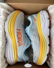 Hoka One One  Bondi 8 跑鞋 女款 淺藍色