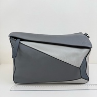 LOEWE/羅意威 Puzzle 大號拼色淺灰拼深灰 銀扣  尺寸：36.5*23*19