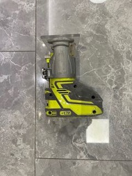 Ryobi 無線電木修邊機