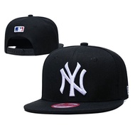New York Yankees MLB League Essential Navy 39THIRTY Stretch Fit Cap (ESSENTIAL)