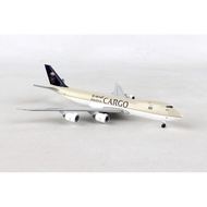Alloy Airplane Ornaments Herpa 1: 500 Item Number532891 Saudi Arabian Airlines Boeing 747-8F