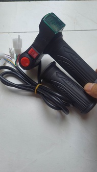 Tay ga 4 chức năng  nút báo volt 12v-48v có đồng hồ