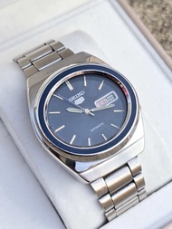 นาฬิกา Seiko 5​ Automatic ทรงหน้ากากดำน้ำ กลไกลระบบเครื่อง 7009 หน้า​น้ำเงินกรม