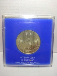 Malaysia Commemorative Silver Coin RM 15 Year 1989 ( Sukan Asia Tenggara Ke XV) With Original BNM Pa