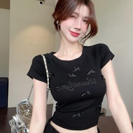 White july เสื้อยืดทรงซ้อ เสื้อยืดรัดรูป เสื้อยืดคอกลมสไตล์เกาหลี เสื้อยืดสั้นกระชับสัดส่วนหวานและเซ