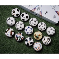 ของโชว์สะสม Adidas Historical Mini​ Ball​ Limited ลูกฟุตบอลโลก 1970-2022 ขนาดเบอร์ 1 ต้องมีเก็บไว้ ของจริงสวยมาก