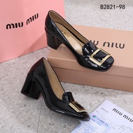 Sepatu Heels # B2821-98 Wanita Semi Platinum Leather Black White 6cm Tinggi