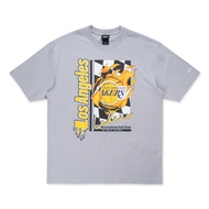New Era เสื้อยืดแขนสั้นรุ่น Los Angeles Lakers Nba Flame Graphic Dolphin Gray Oversized Short Sleeve