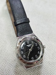＜二手＞Swatch牛皮錶帶女錶／滿2000享八折