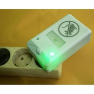 Electric rat repellent