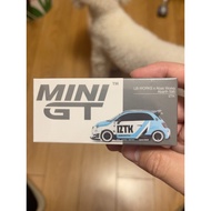 1. MINIGT 1051号 Abarth 595 LB-