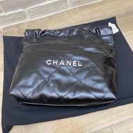 全新 Chanel 22 bag 黑銀小號