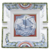 二手愛馬仕煙灰缸，陶瓷材質，綠色，帆船圖案。