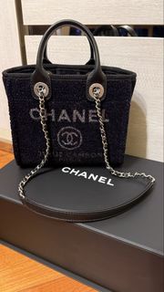 CHANEL 黑色mini tote bag