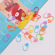 Set of 50/100 plastic crochet markers