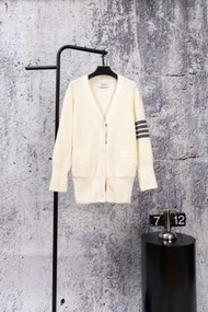 Thom Browne Sweater TB經典四槓V領針織開衫外套