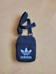 adidas小掛包