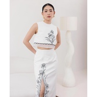 Misse - Celeste Top - Embroidered Crop Top