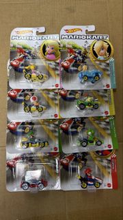 Hot Wheels mario kart set of 8
