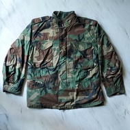 US 美 軍 公 發 M-65 PARKA • 叢 林 迷 彩 野 戰 夾 克 A 款