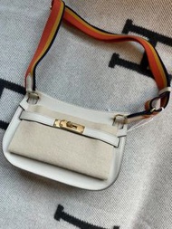 Hermes Mini Jypsiere beton swift ghw 冰川白金扣，配彩虹🌈肩带 full set with receipt oringal receipt hkd 88000