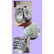 PUTIH Preloved White Fila Sneaker Shoes