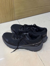 Columbia 男裝防水行山鞋（EUR 42size）