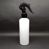 BOTOL PLASTIK 250ML PUTIH TRIGGER SPRAY / BOTOL TRIGGER SPRAY 250ML PUTIH BOTOL ISI ULANG