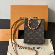 💎Han's house精品服飾💎LOUIS VUITTON LV M69442 PETIT SAC PLAT 小琴譜包