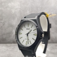 [COD] JAM TANGAN PRIA ANALOG QQ QnQ QQ Tali Karet Hitam VQ66J813Y